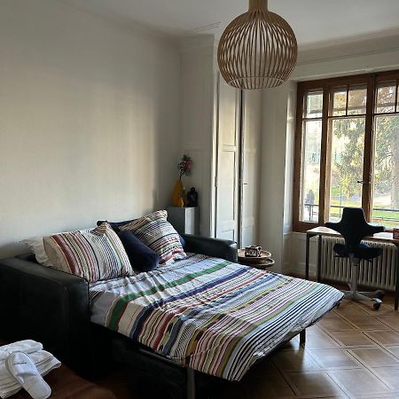 Double Bedroom & Kitchen - Perle Du Lac, Genève Extérieur photo